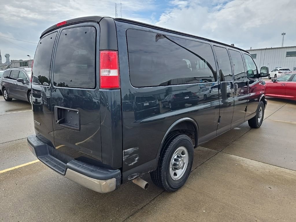 Used 2017 Chevrolet Express 3500 LT w/ LT Preferred Equipment Group image 9