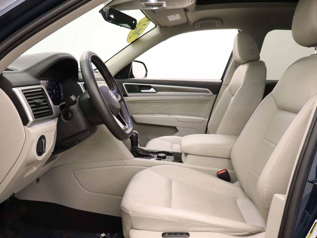 Used 2022 Volkswagen Atlas SEL image 15