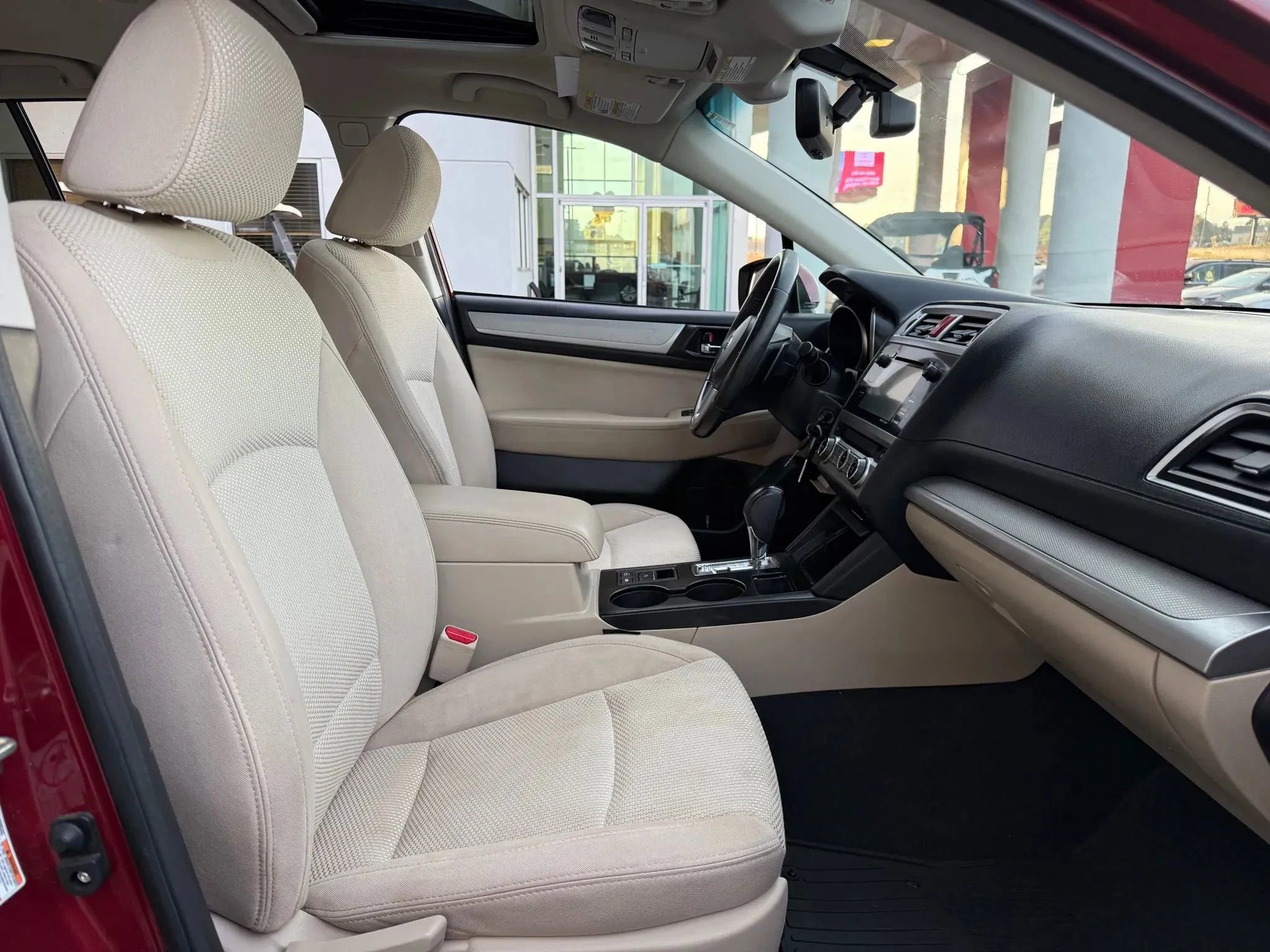 Used 2017 Subaru Outback 2.5i Premium image 18