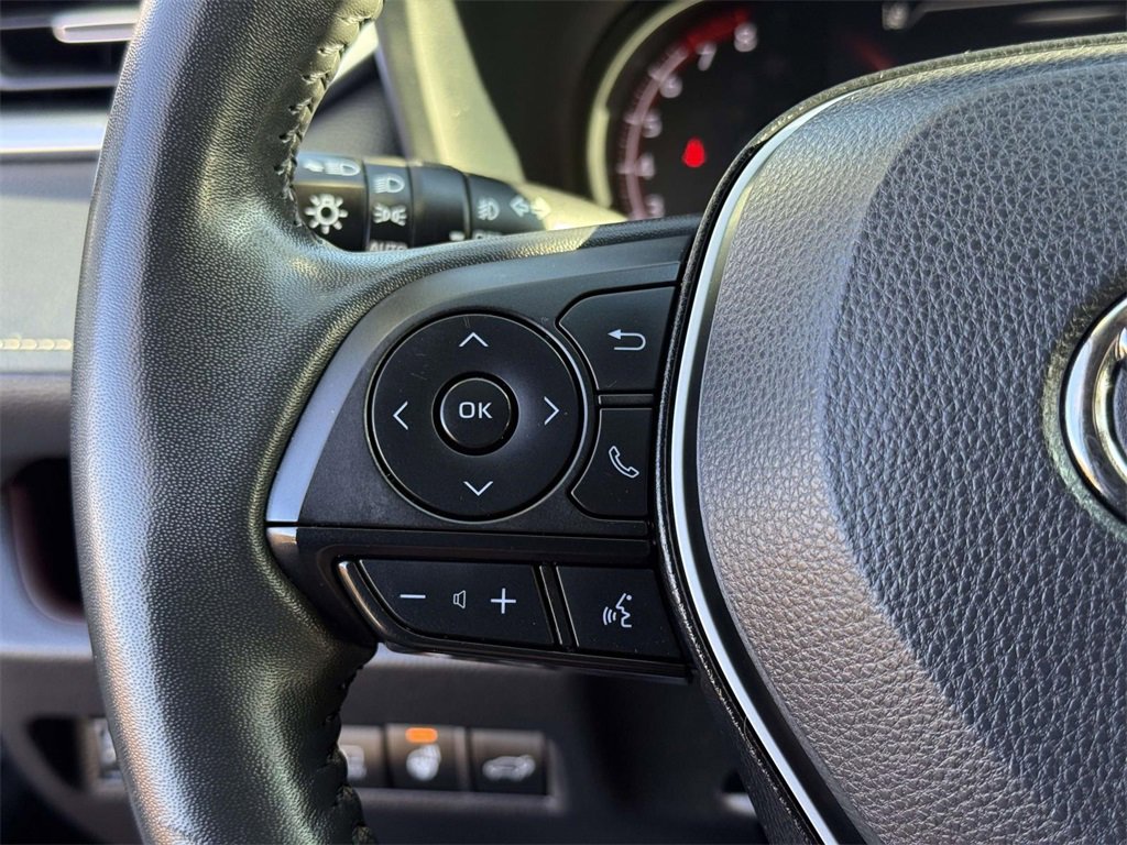 Used 2021 Toyota RAV4 Limited image 30