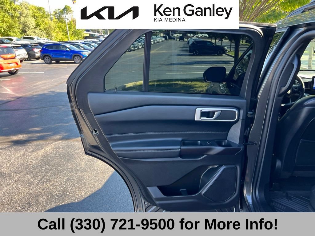 Used 2020 Ford Explorer XLT w/ Equipment Group 202A RWD image 43