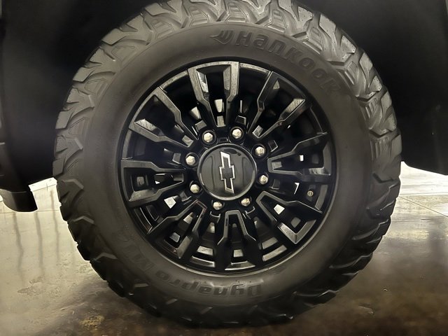 Used 2024 Chevrolet Silverado 2500 LTZ w/ LTZ Plus Package image 11