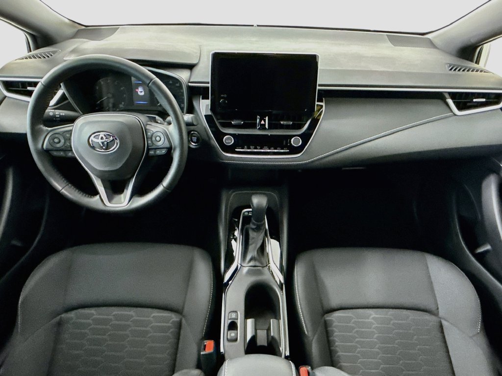 Used 2025 Toyota Corolla SE FWD image 13
