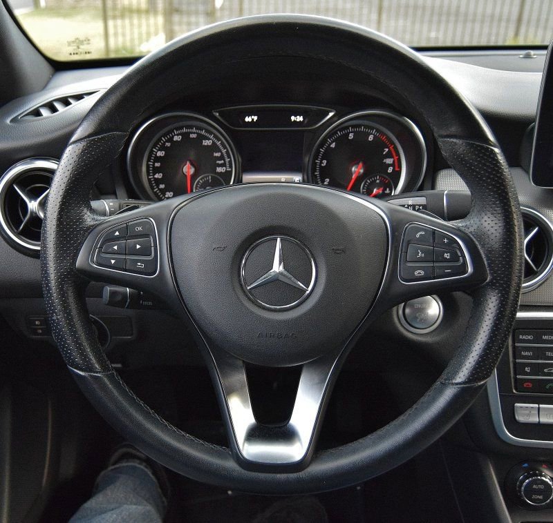 Used 2020 Mercedes-Benz GLA 250 4MATIC image 13