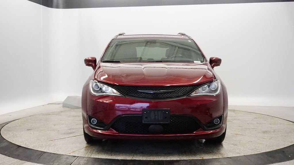 Certified 2020 Chrysler Pacifica Touring-L w/ Advanced Safetytec Group image 11