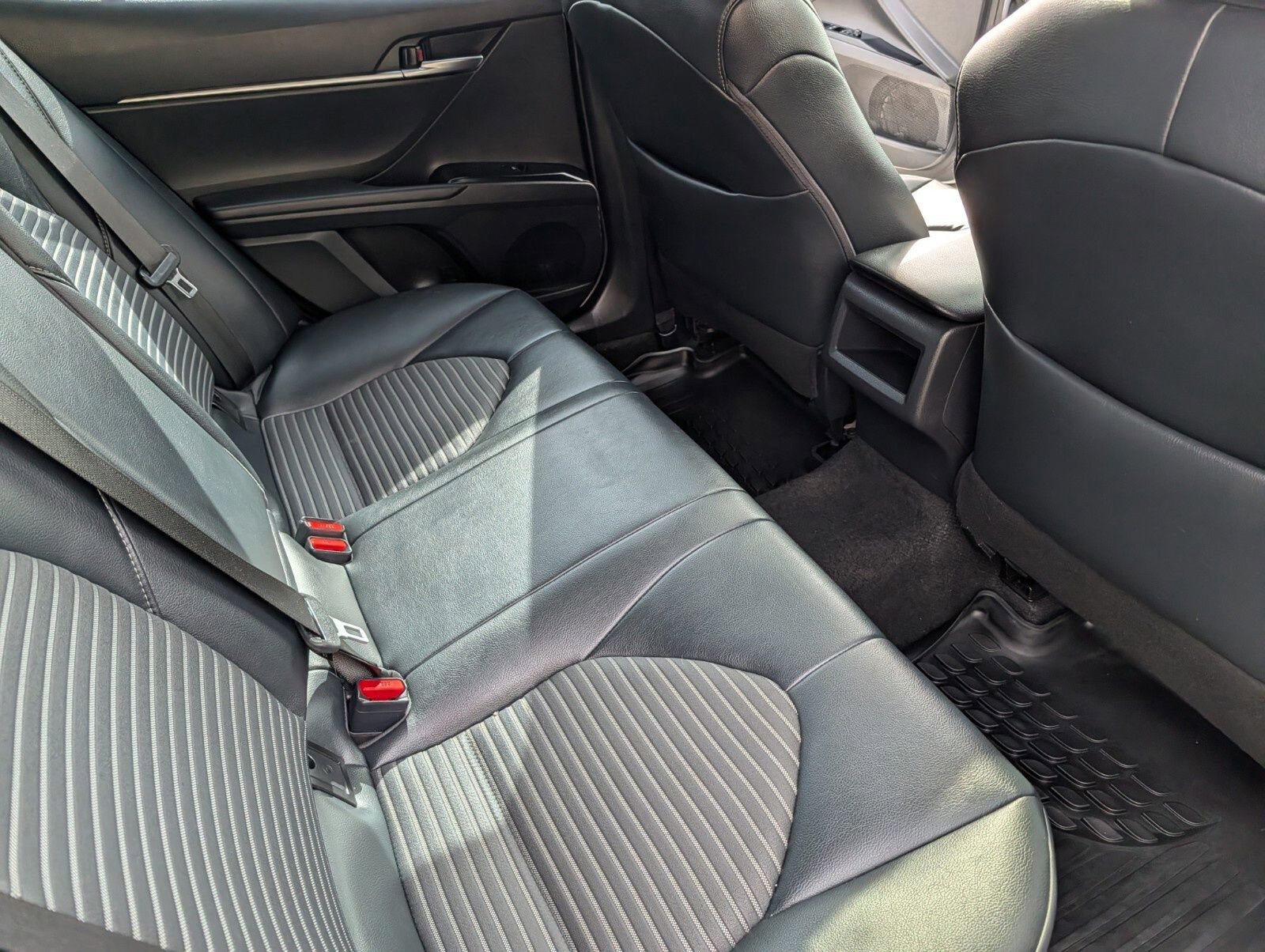 Used 2019 Toyota Camry SE image 20