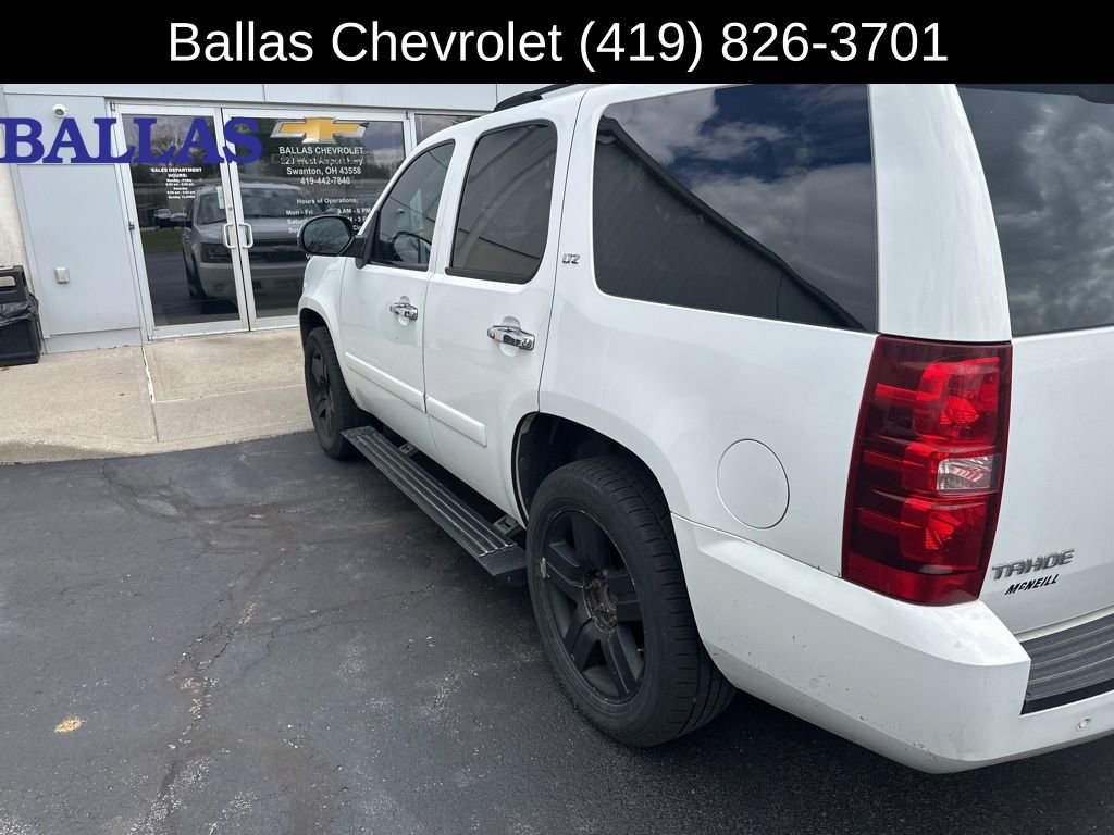 Used 2007 Chevrolet Tahoe LTZ w/ LTZ Preferred Equipment Group RWD image 4