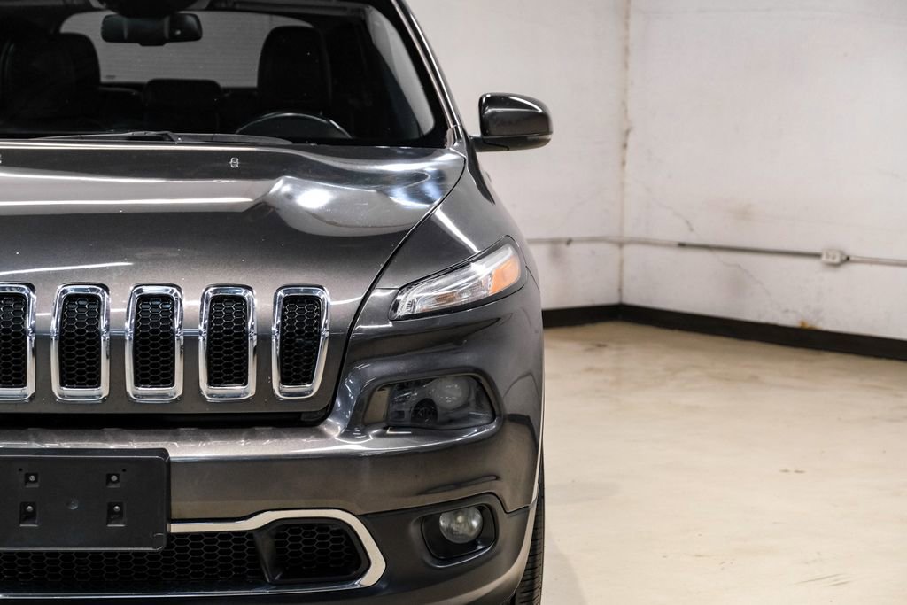 Used 2017 Jeep Cherokee Limited FWD image 46