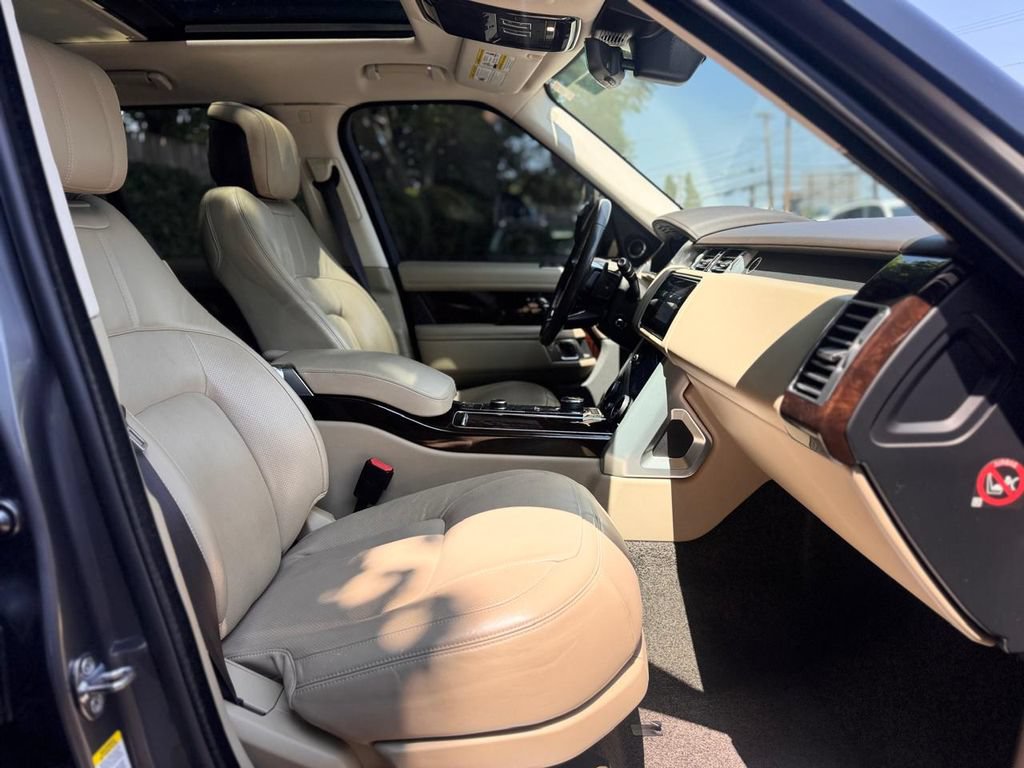 Used 2018 Land Rover Range Rover Supercharged AWD/4WD image 28