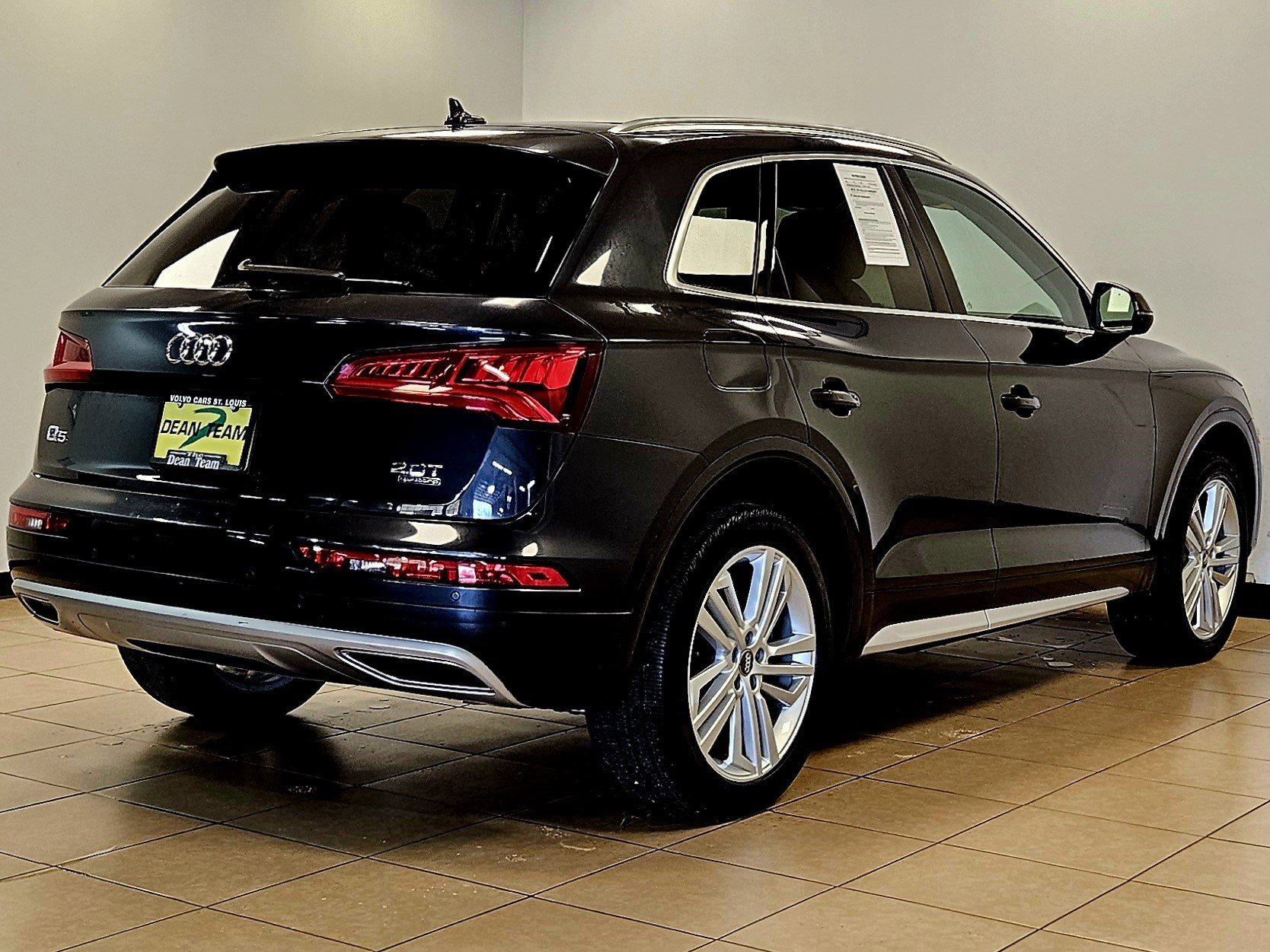 Used 2018 Audi Q5 2.0T Premium Plus w/ Premium Plus Package image 4