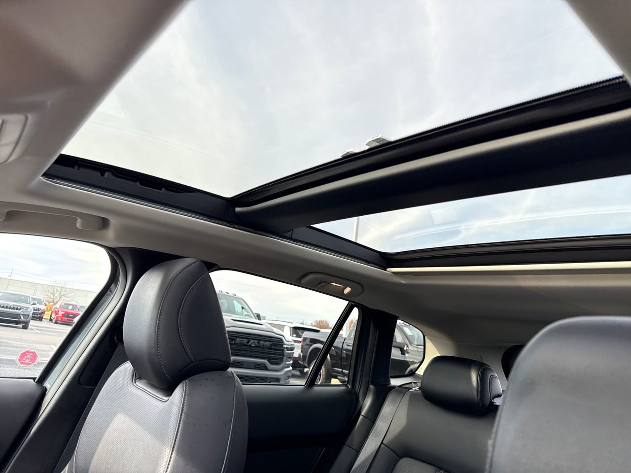 Used 2023 MAZDA CX-50 AWD 2.5 S w/ Premium Package image 15