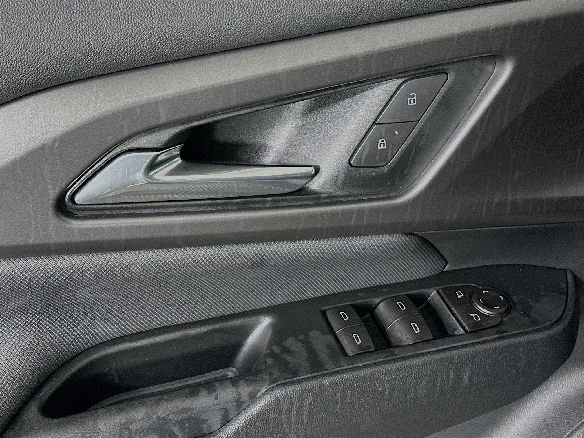 Used 2025 Chevrolet Equinox EV LT FWD image 14