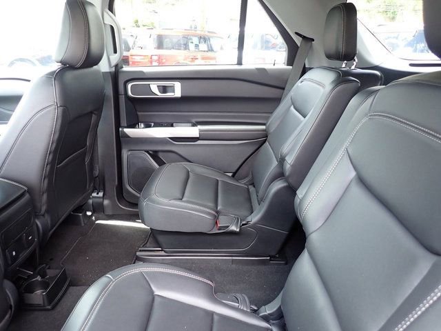Used 2023 Ford Explorer XLT w/ Equipment Group 202A image 12