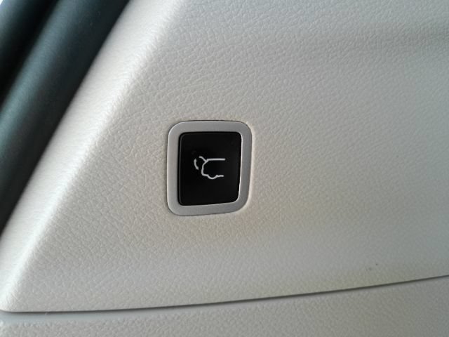 Used 2024 Chrysler Pacifica Limited FWD image 29