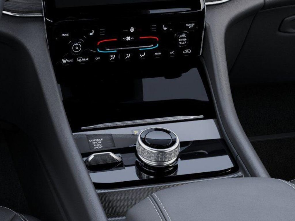 New 2025 Jeep Grand Cherokee Limited w/ Trailer Tow Package AWD/4WD image 24