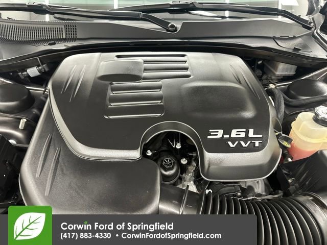 Used 2022 Chrysler 300 Touring w/ Sport Appearance Package image 35
