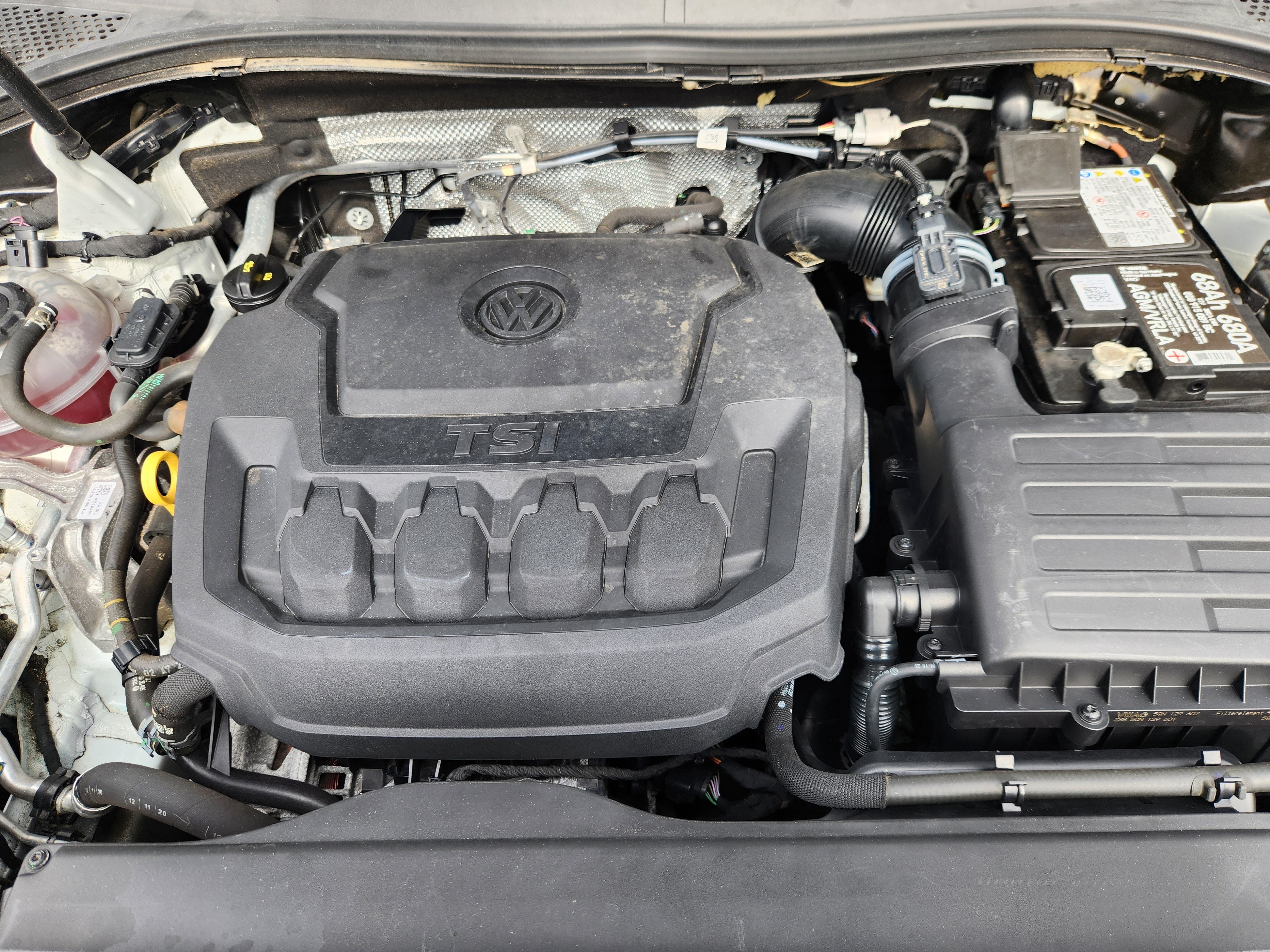 Used 2021 Volkswagen Tiguan SEL AWD/4WD image 19