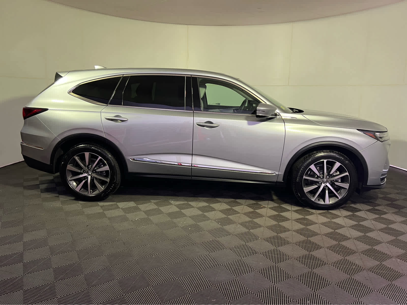 Used 2026 Acura MDX SH-AWD w/ Technology Package image 8