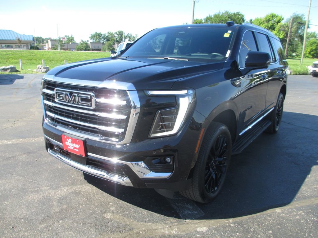Used 2025 GMC Yukon Elevation w/ Elevation Premium Package AWD/4WD image 11