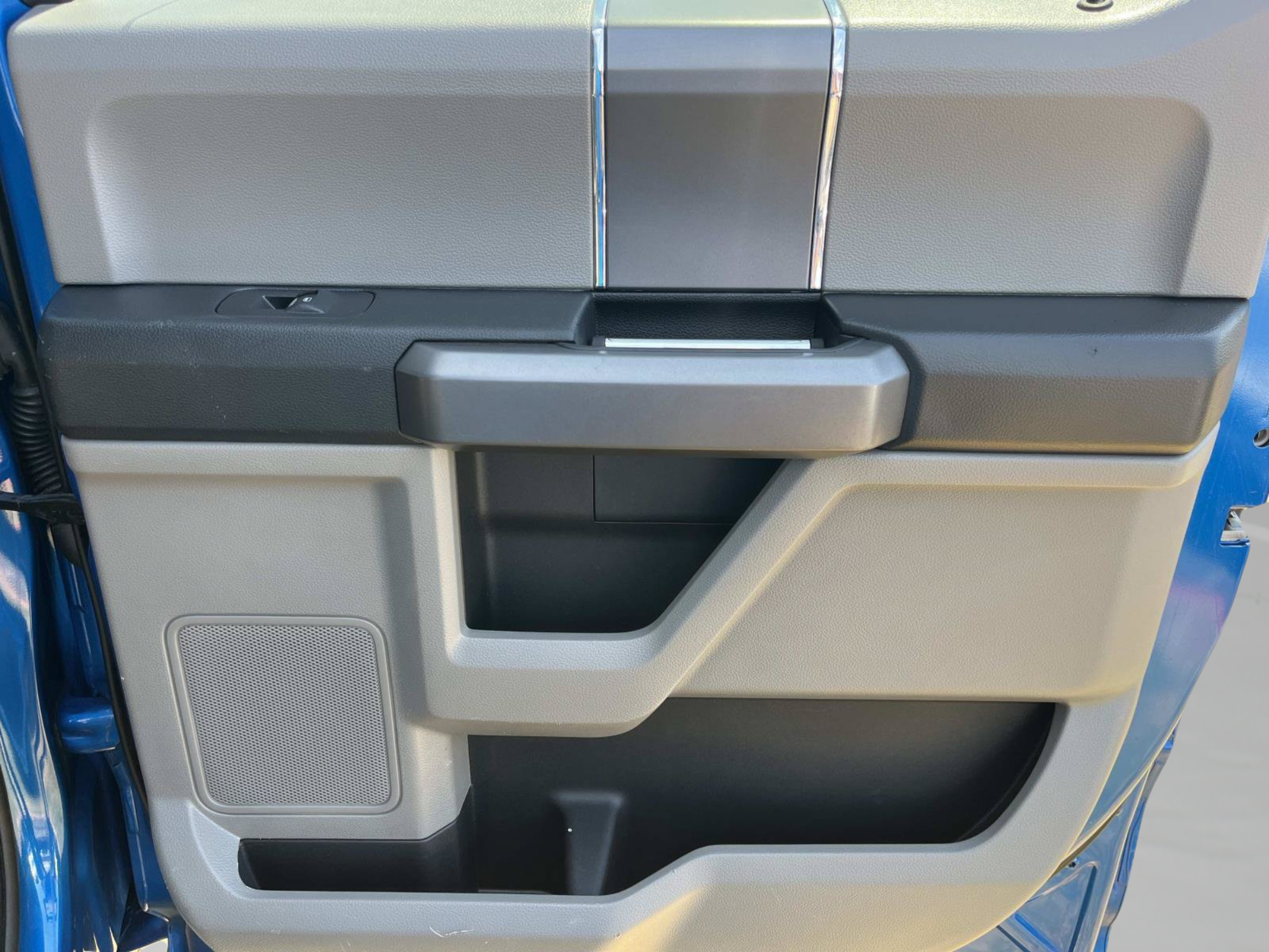 Used 2019 Ford F150 XLT w/ Equipment Group 302A Luxury AWD/4WD image 19