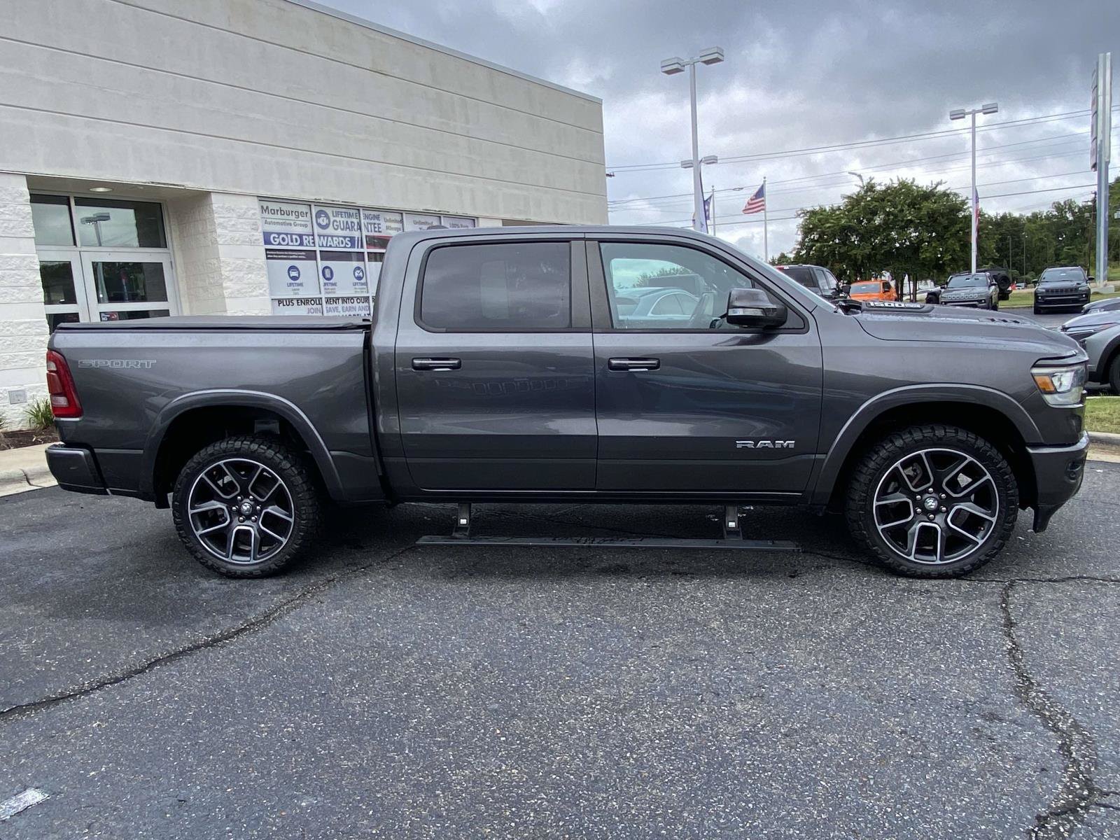 Used 2022 RAM 1500 Laramie AWD/4WD image 10