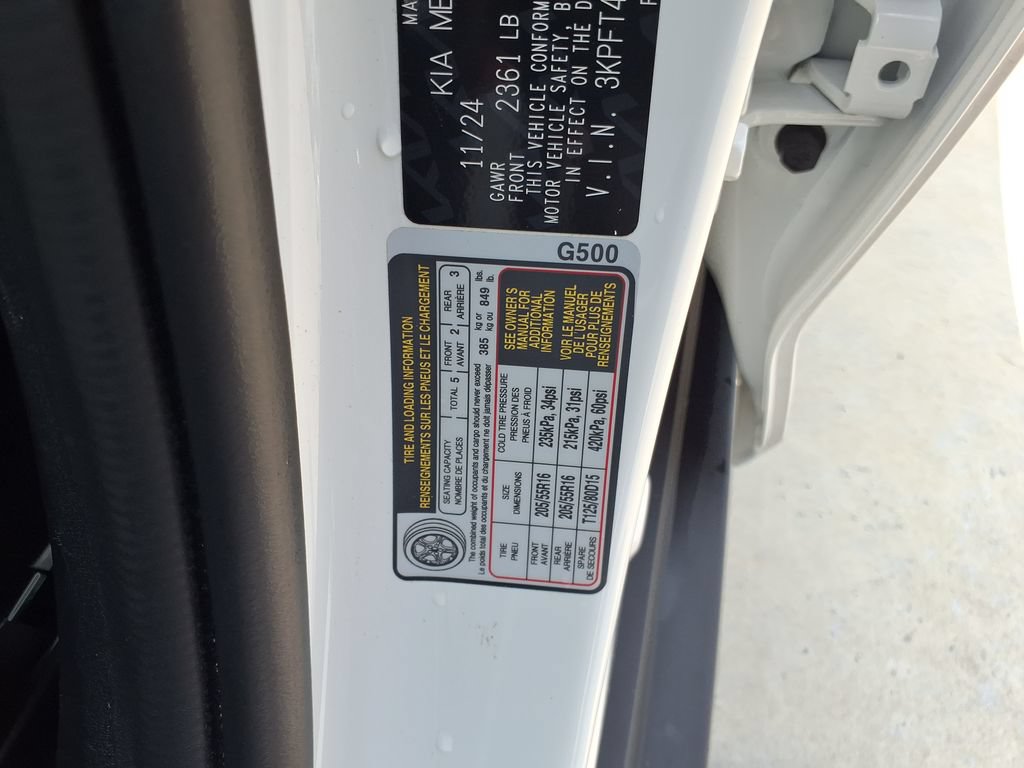 Used 2025 Kia K4 FWD image 32
