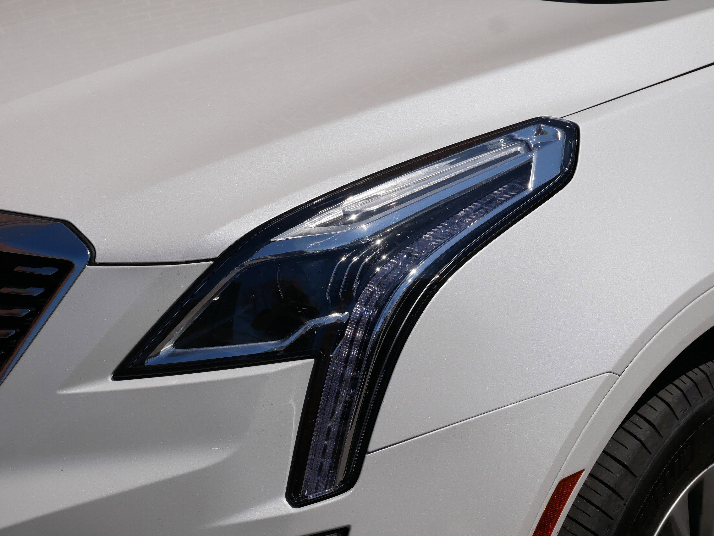 Certified 2022 Cadillac XT5 Premium Luxury FWD image 5
