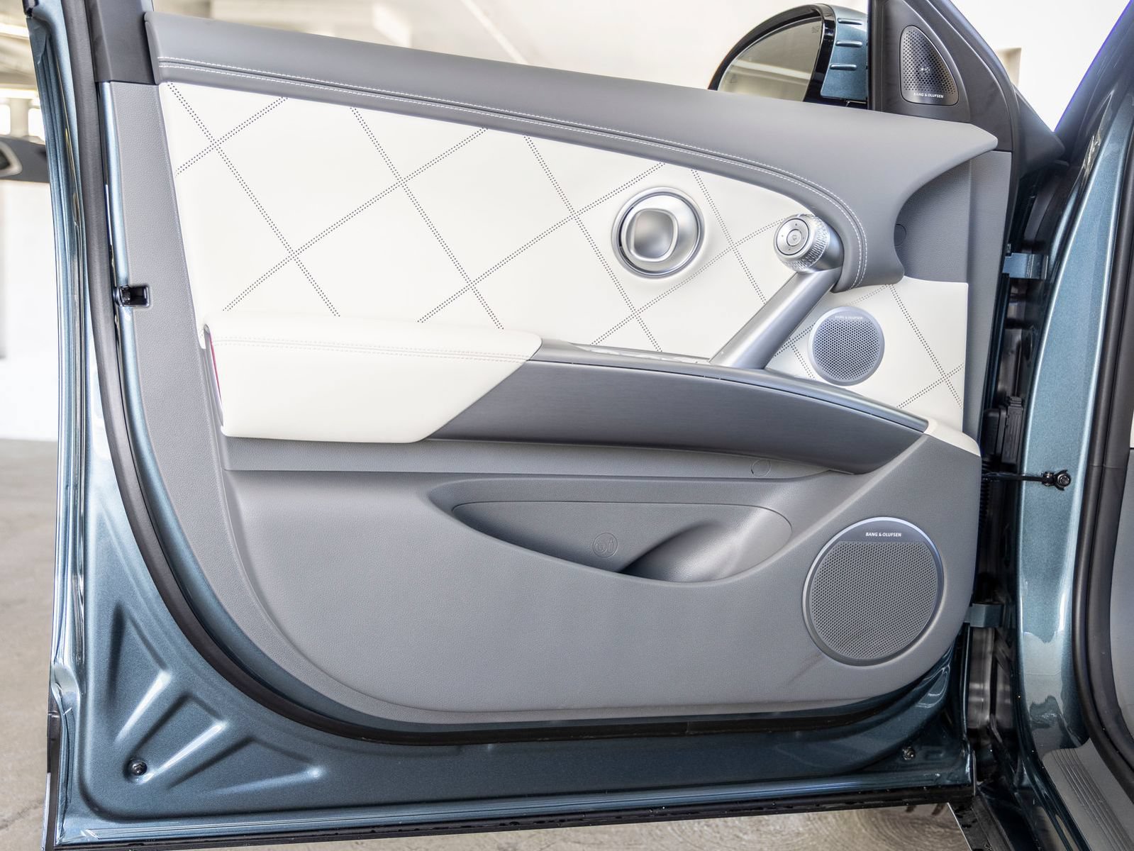 New 2027 Genesis GV60 Prestige AWD/4WD image 15