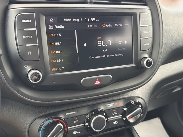 Used 2022 Kia Soul LX FWD image 17