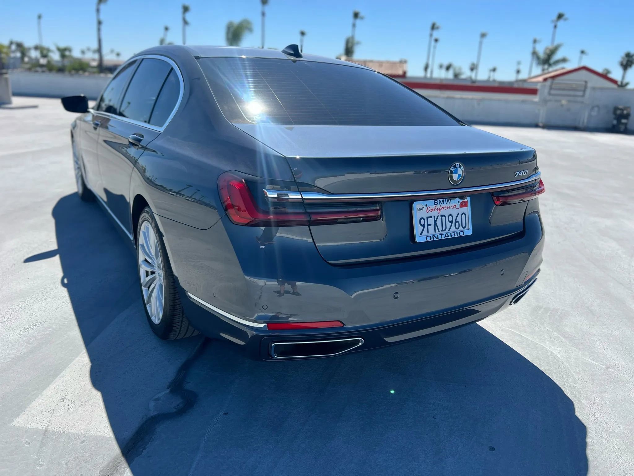 Used 2020 BMW 740i image 2