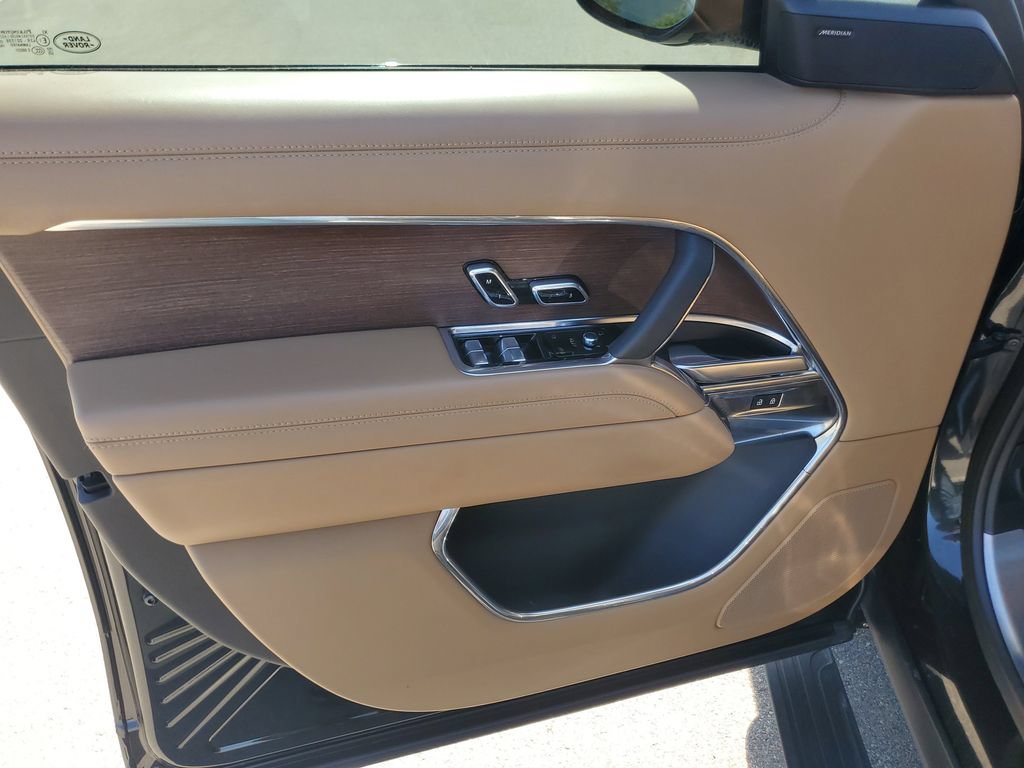 Certified 2023 Land Rover Range Rover SE AWD/4WD image 8