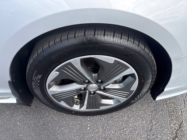 Used 2019 Hyundai Sonata Limited w/ Ultimate Package 02 FWD image 13