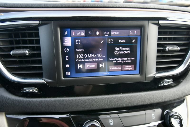 Used 2024 Chrysler Voyager LX FWD image 23