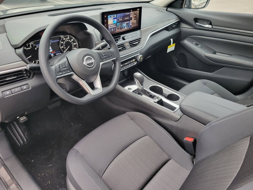 Used 2025 Nissan Altima 2.5 SV w/ SV Special Edition Package image 14
