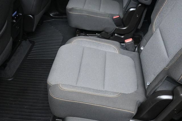 Used 2021 Chevrolet Traverse LT FWD image 28
