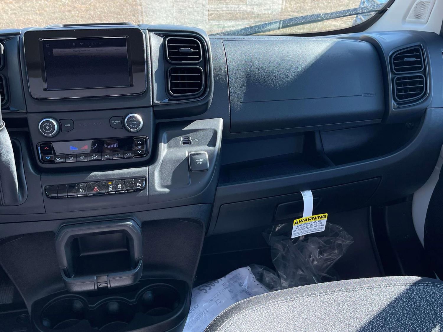 New 2025 RAM ProMaster 3500 w/ Safety Group FWD image 20