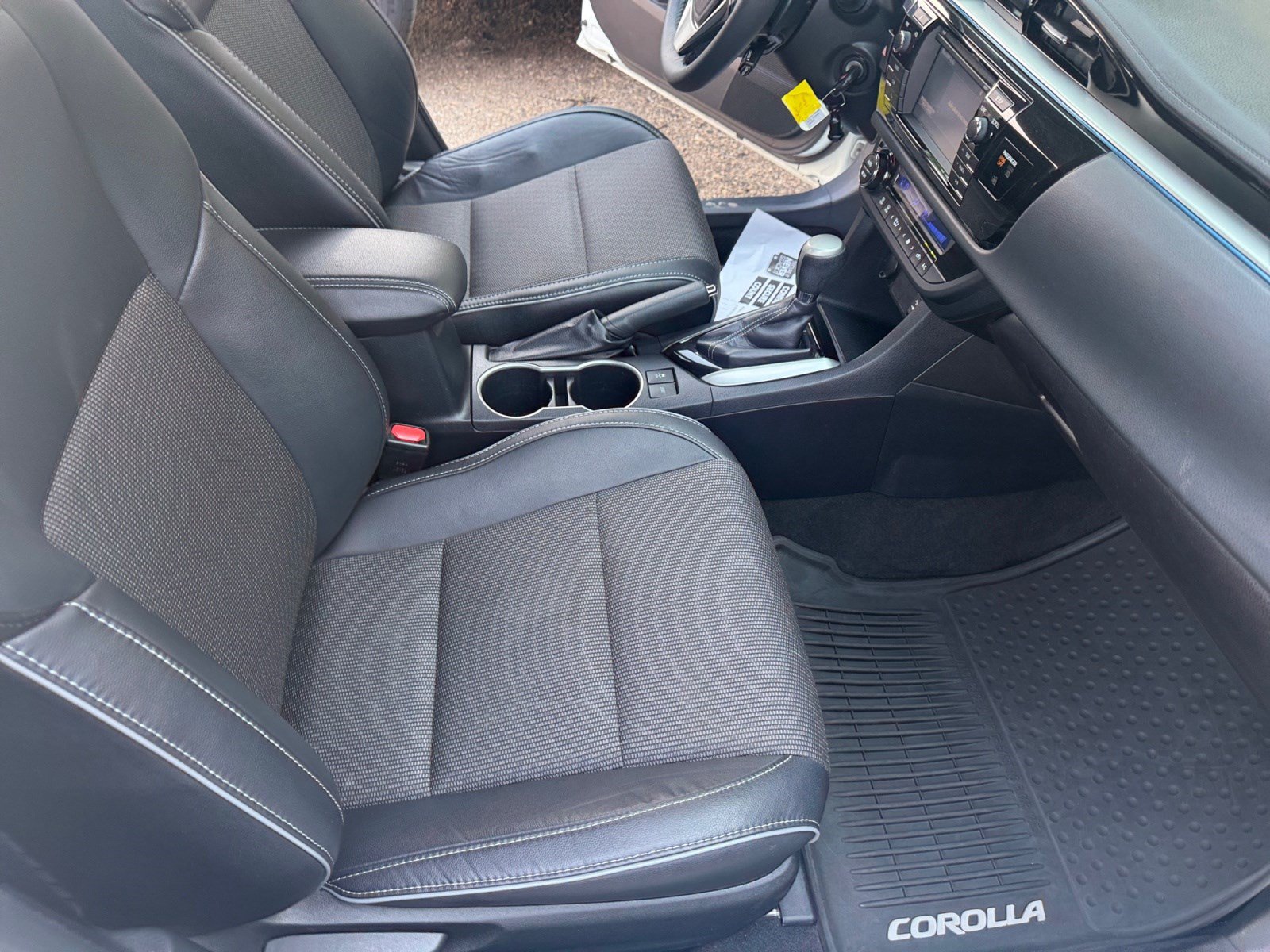 Used 2016 Toyota Corolla S FWD image 19