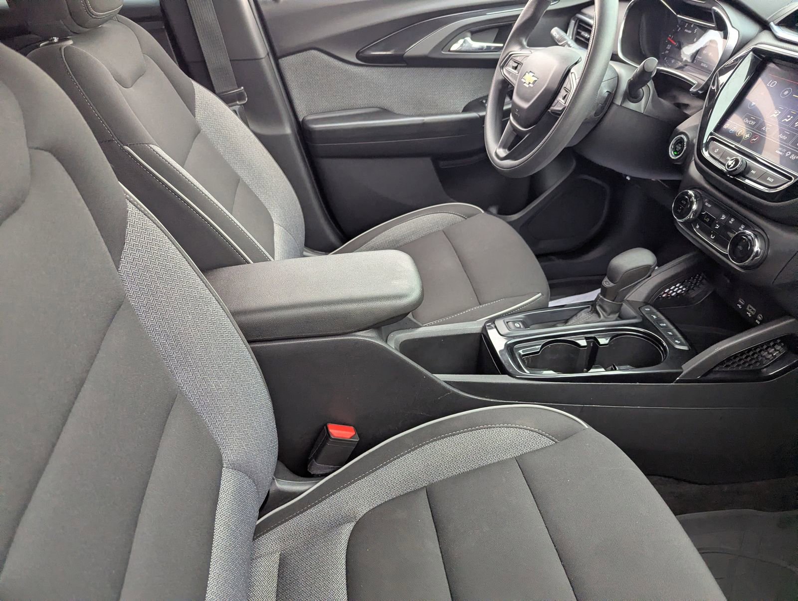 Used 2023 Chevrolet TrailBlazer LT w/ Convenience Package image 11
