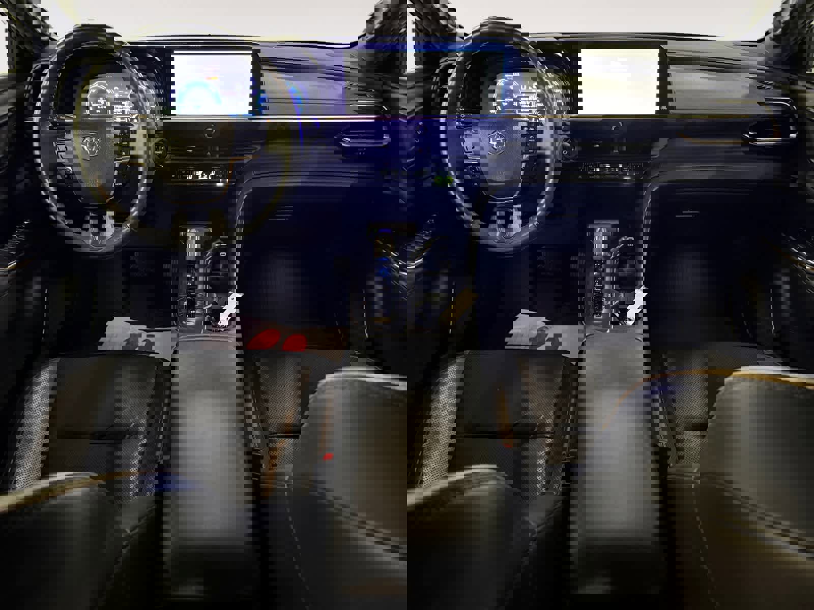 Used 2023 Toyota Crown Limited image 14