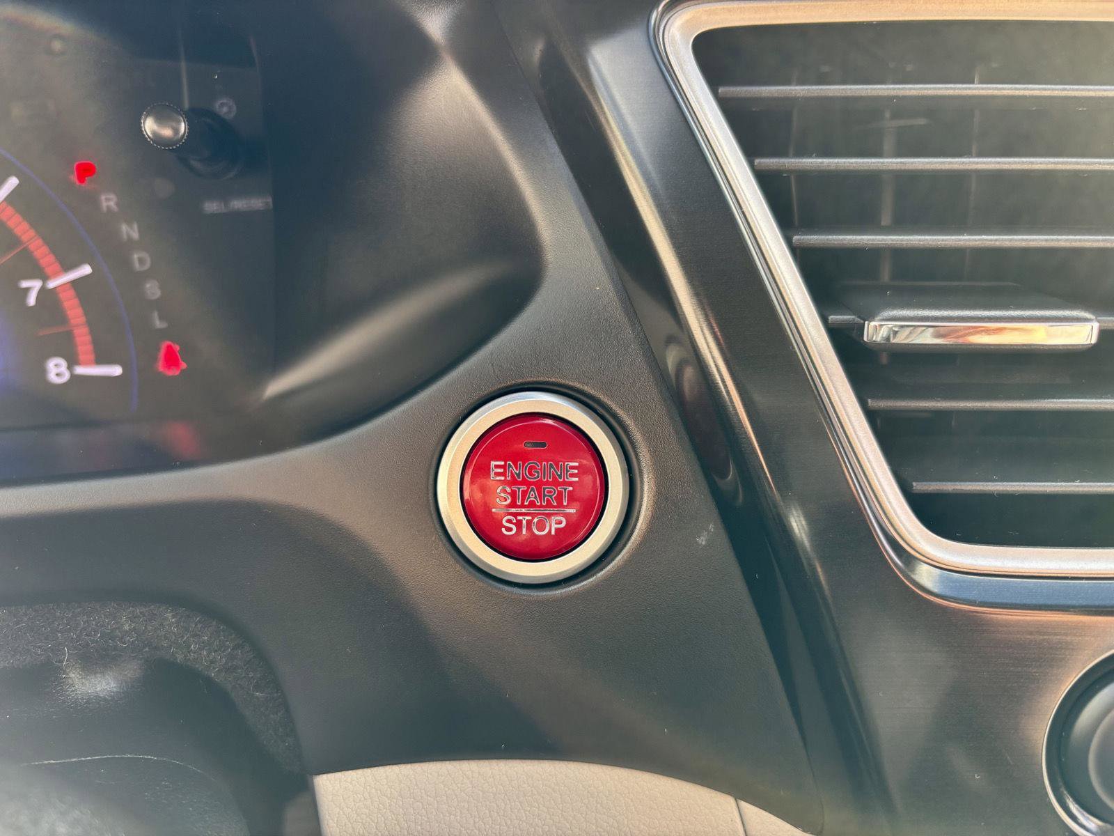 Used 2014 Honda Civic Hybrid Sedan image 5