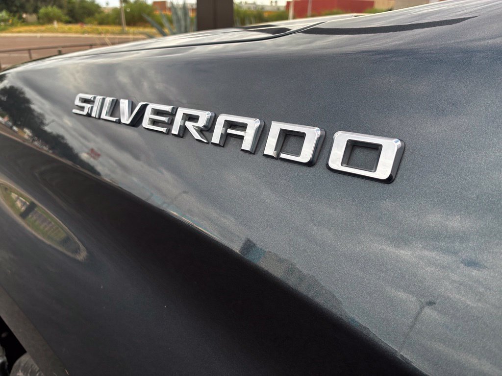 Used 2020 Chevrolet Silverado 1500 Custom w/ Custom Value Package RWD image 9