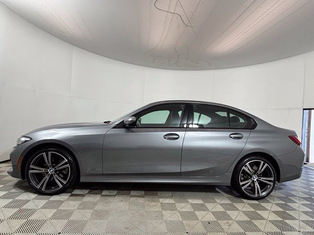 Used 2023 BMW 330i xDrive Sedan w/ Premium Package AWD/4WD image 4