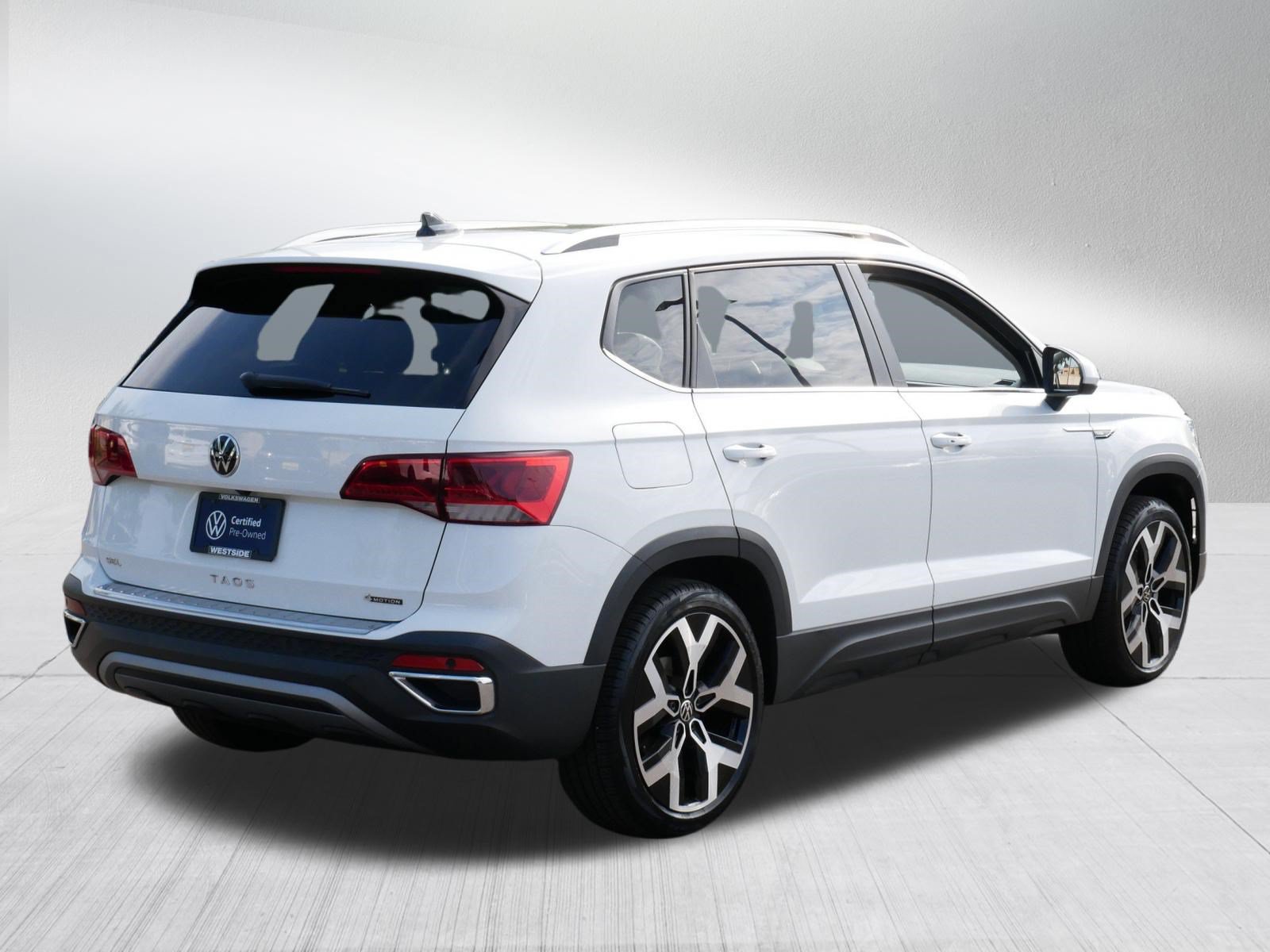 Certified 2023 Volkswagen Taos SEL AWD/4WD image 7