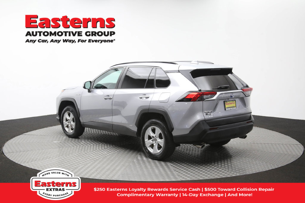 Used 2021 Toyota RAV4 XLE w/ XLE Grade Weather Package AWD/4WD image 66