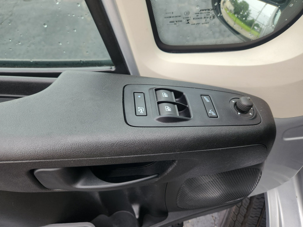 Used 2017 RAM ProMaster 1500 w/ Premium Appearance Group FWD image 31