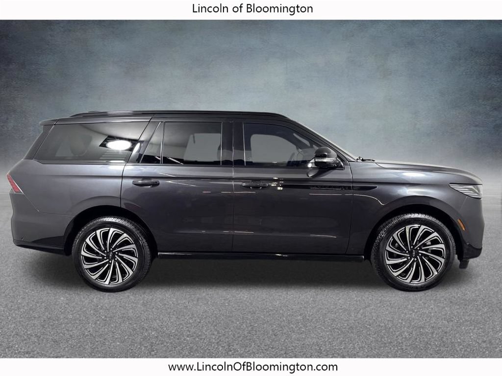 Certified 2025 Lincoln Navigator Black Label AWD/4WD image 9