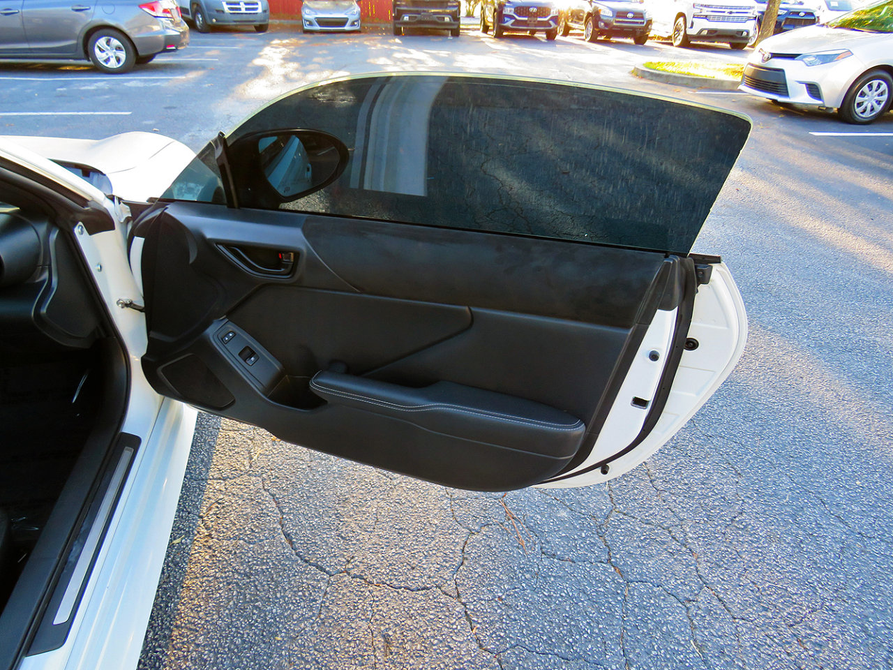 Used 2022 Toyota GR86 Premium w/ ALL Weather Mat Package (TMS) image 28