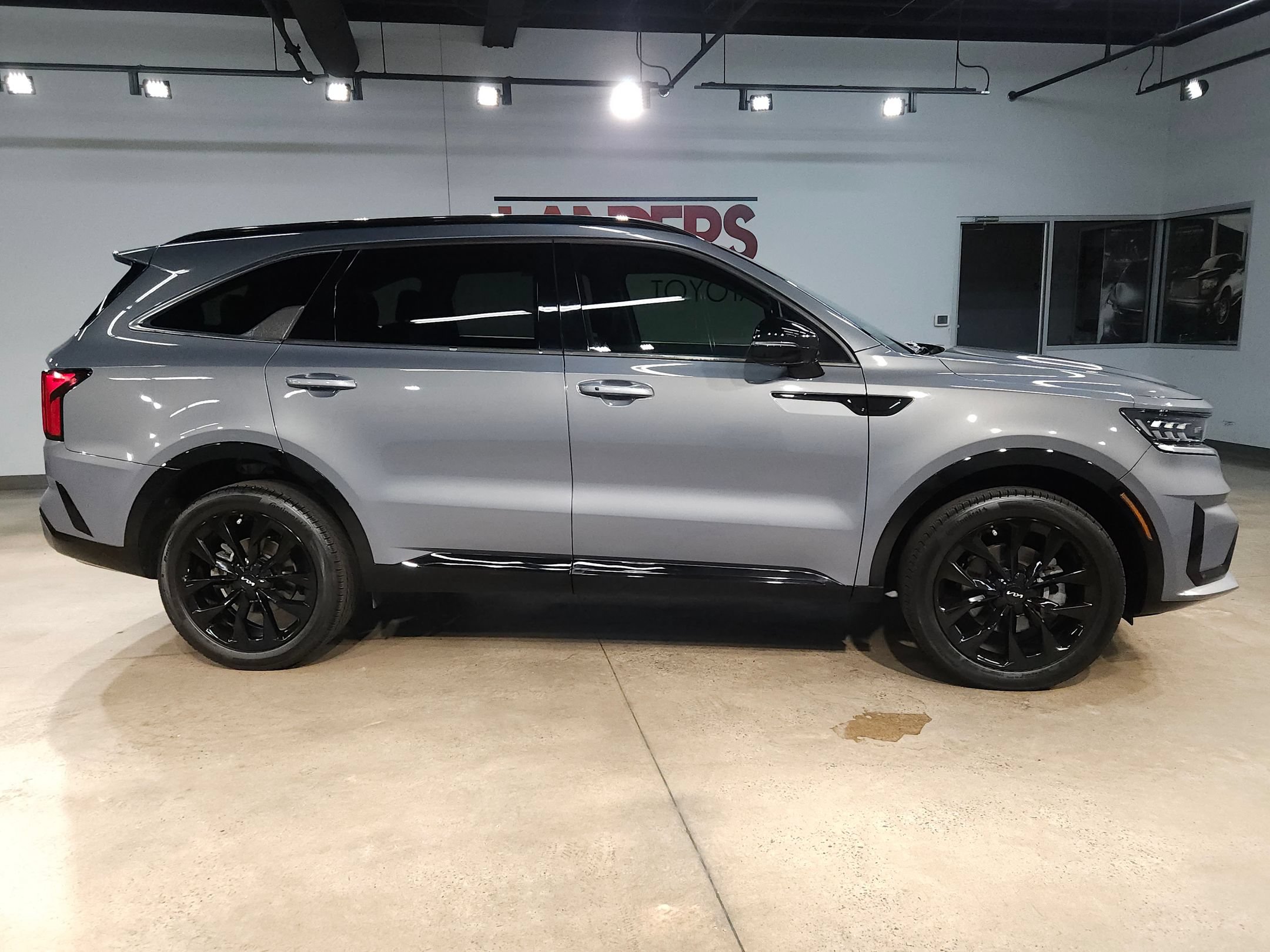 Used 2023 Kia Sorento SX AWD/4WD image 8