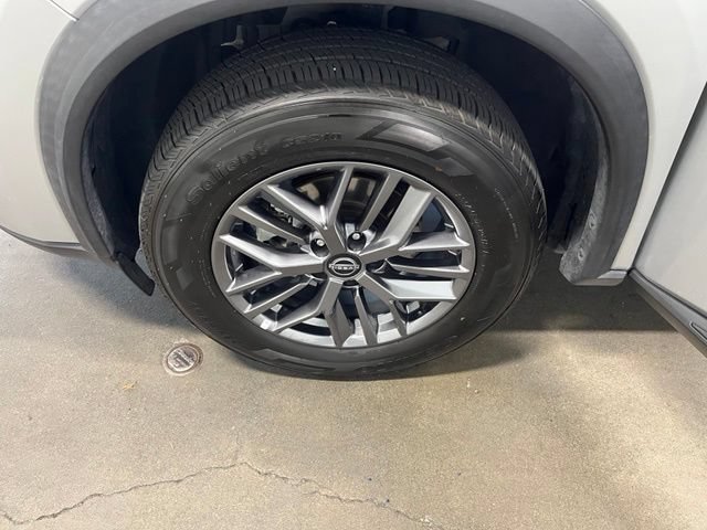 Used 2024 Nissan Rogue S AWD/4WD image 30