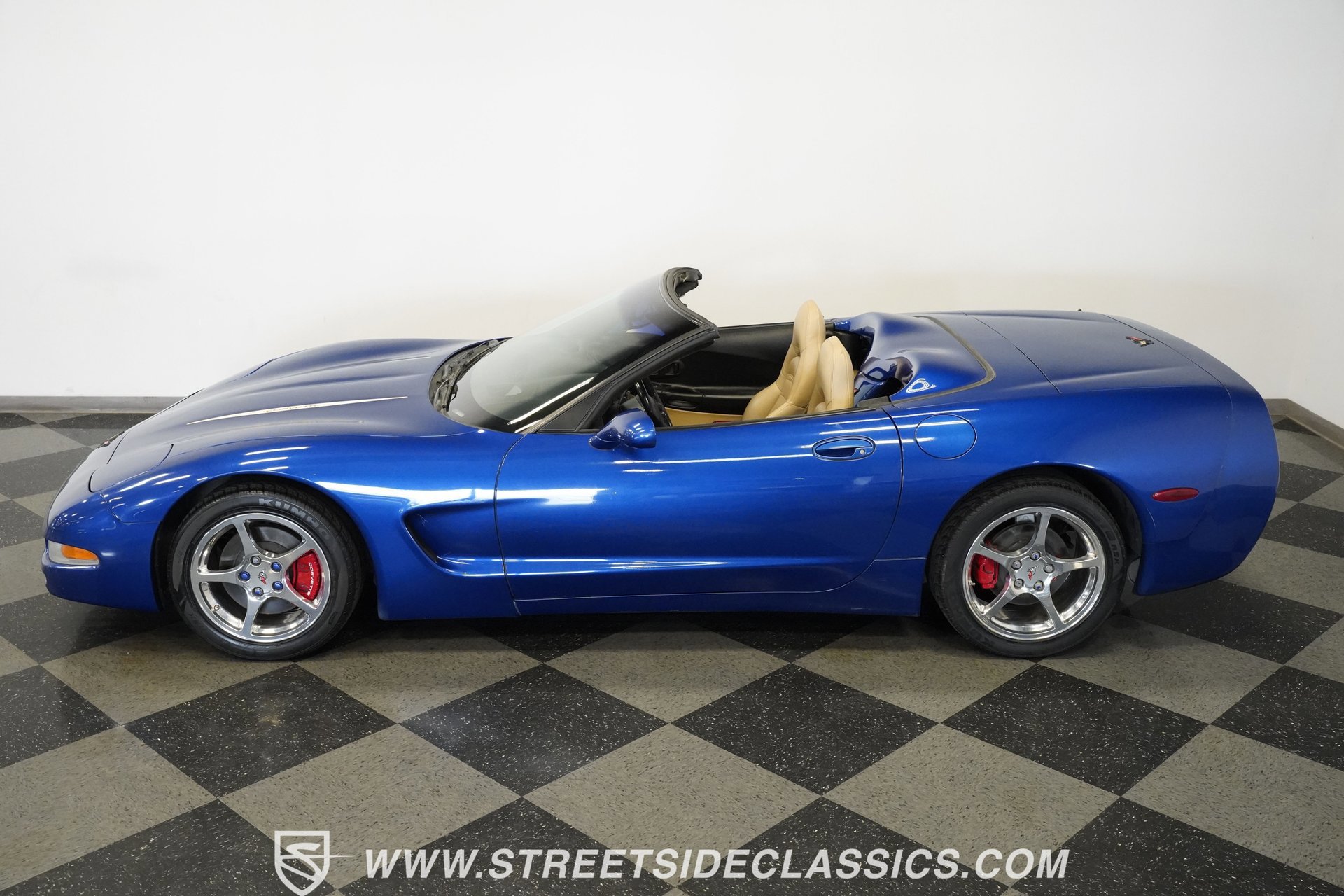 Used 2002 Chevrolet Corvette Convertible w/ Preferred Equipment Group2 image 11